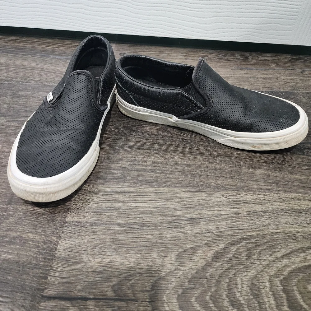 Vans Classic Lows Black Leather Perforated Slip On, Size 5.5 Men's